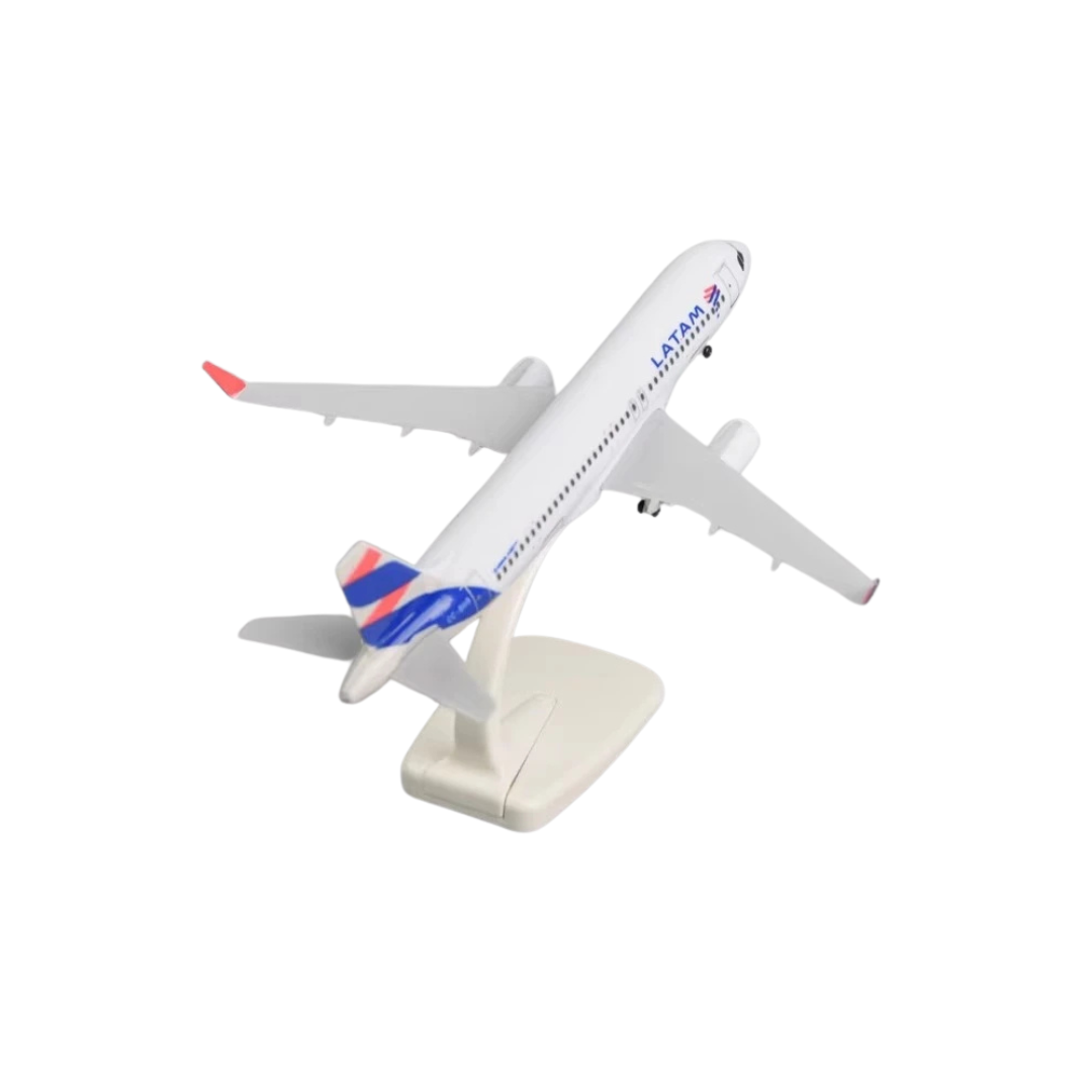 AIRCRAFT - Airbus A320 LATAM