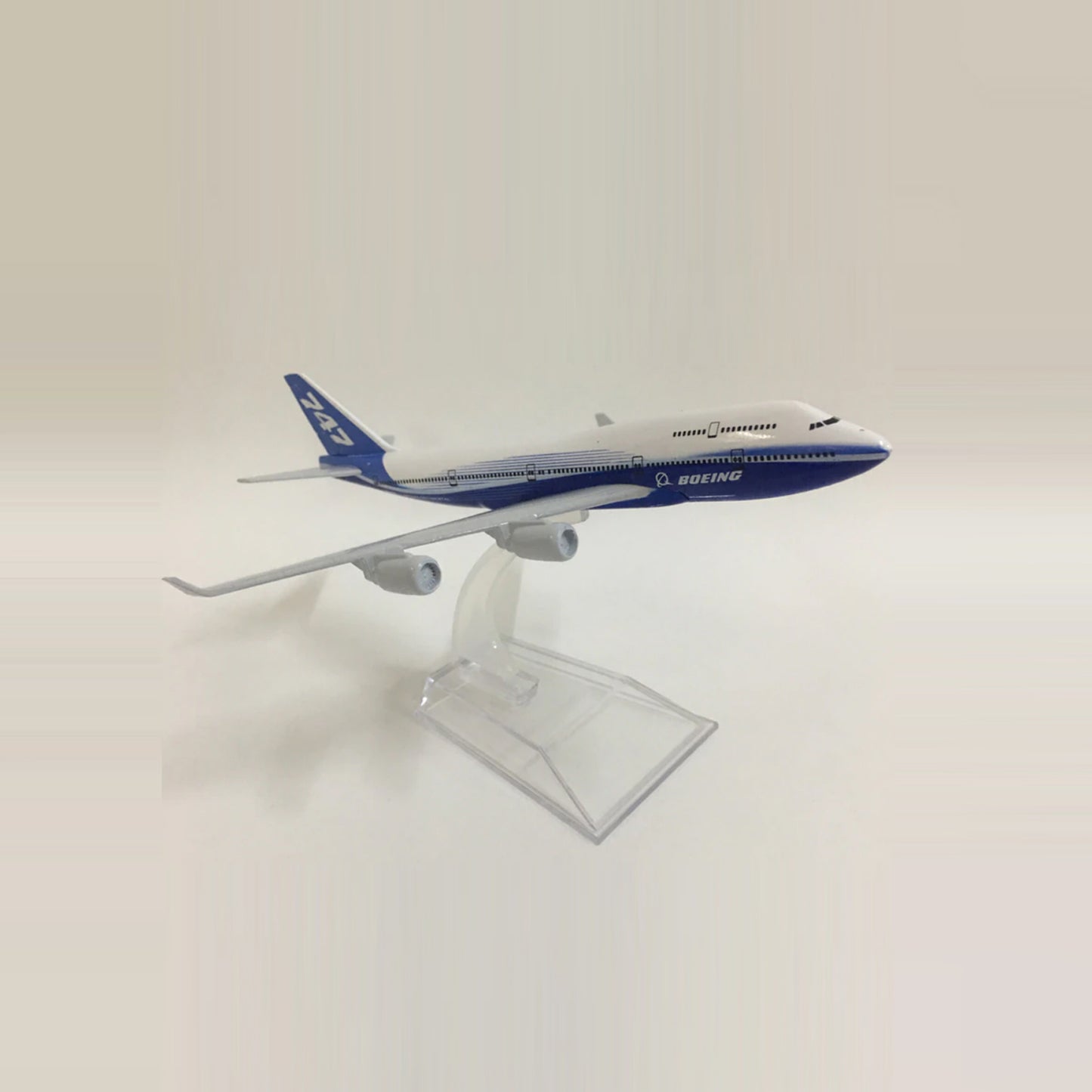 AIRCRAFT - Boeing B747