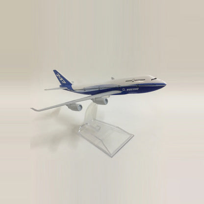 AIRCRAFT - Boeing B747